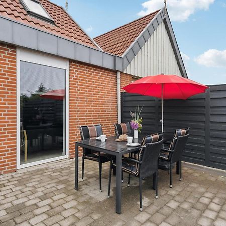 Amazing Home In Hvide Sande With Wifi Bjerregård エクステリア 写真