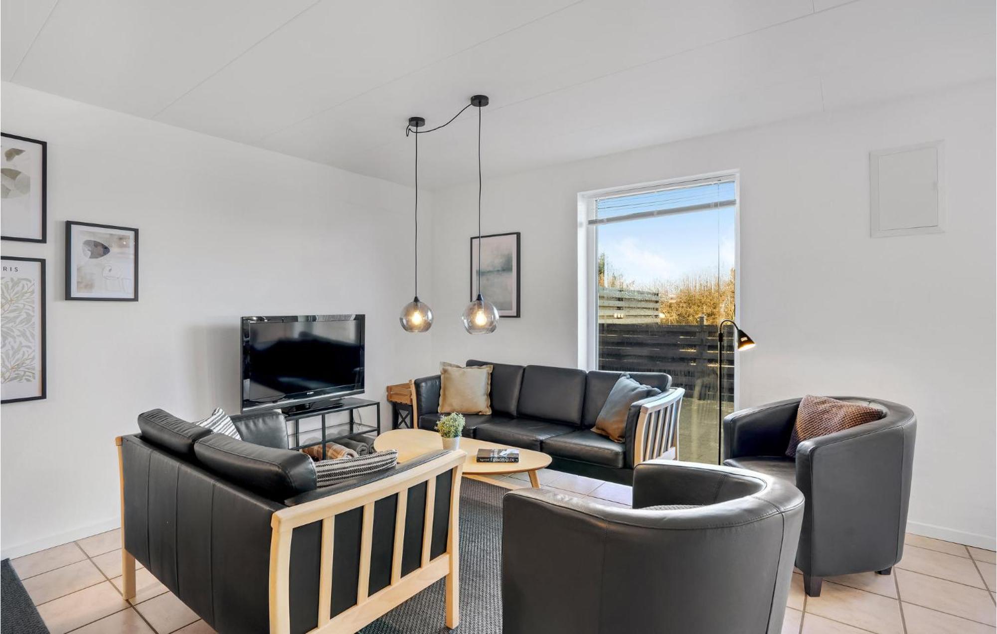 Amazing Home In Hvide Sande With Wifi Bjerregård エクステリア 写真