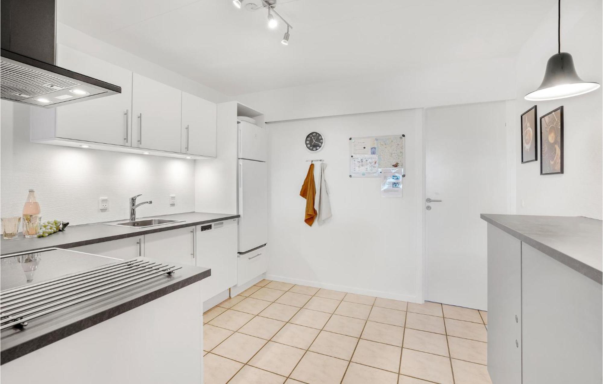 Amazing Home In Hvide Sande With Wifi Bjerregård エクステリア 写真