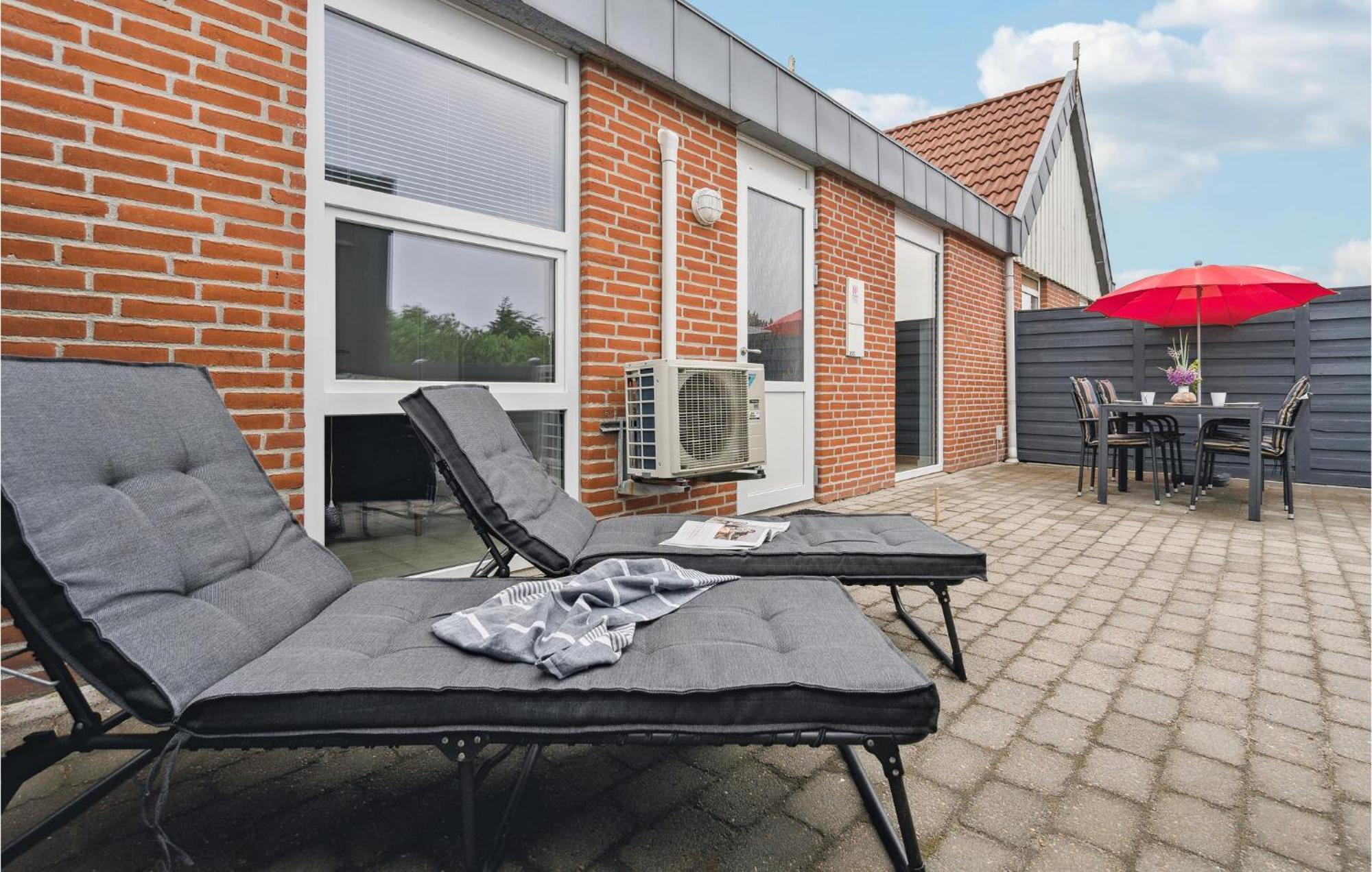 Amazing Home In Hvide Sande With Wifi Bjerregård エクステリア 写真