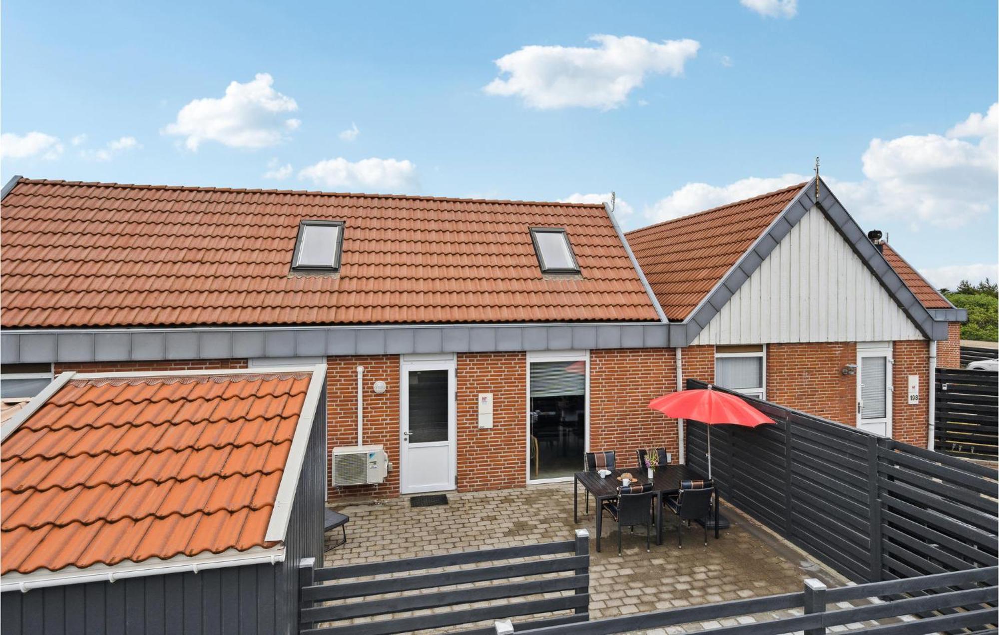 Amazing Home In Hvide Sande With Wifi Bjerregård エクステリア 写真
