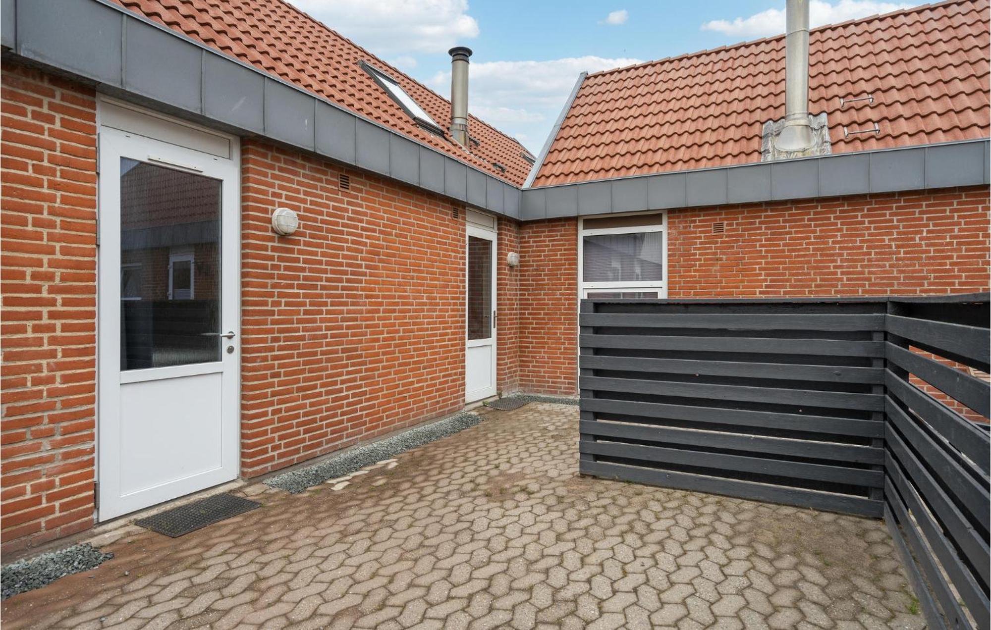 Amazing Home In Hvide Sande With Wifi Bjerregård エクステリア 写真