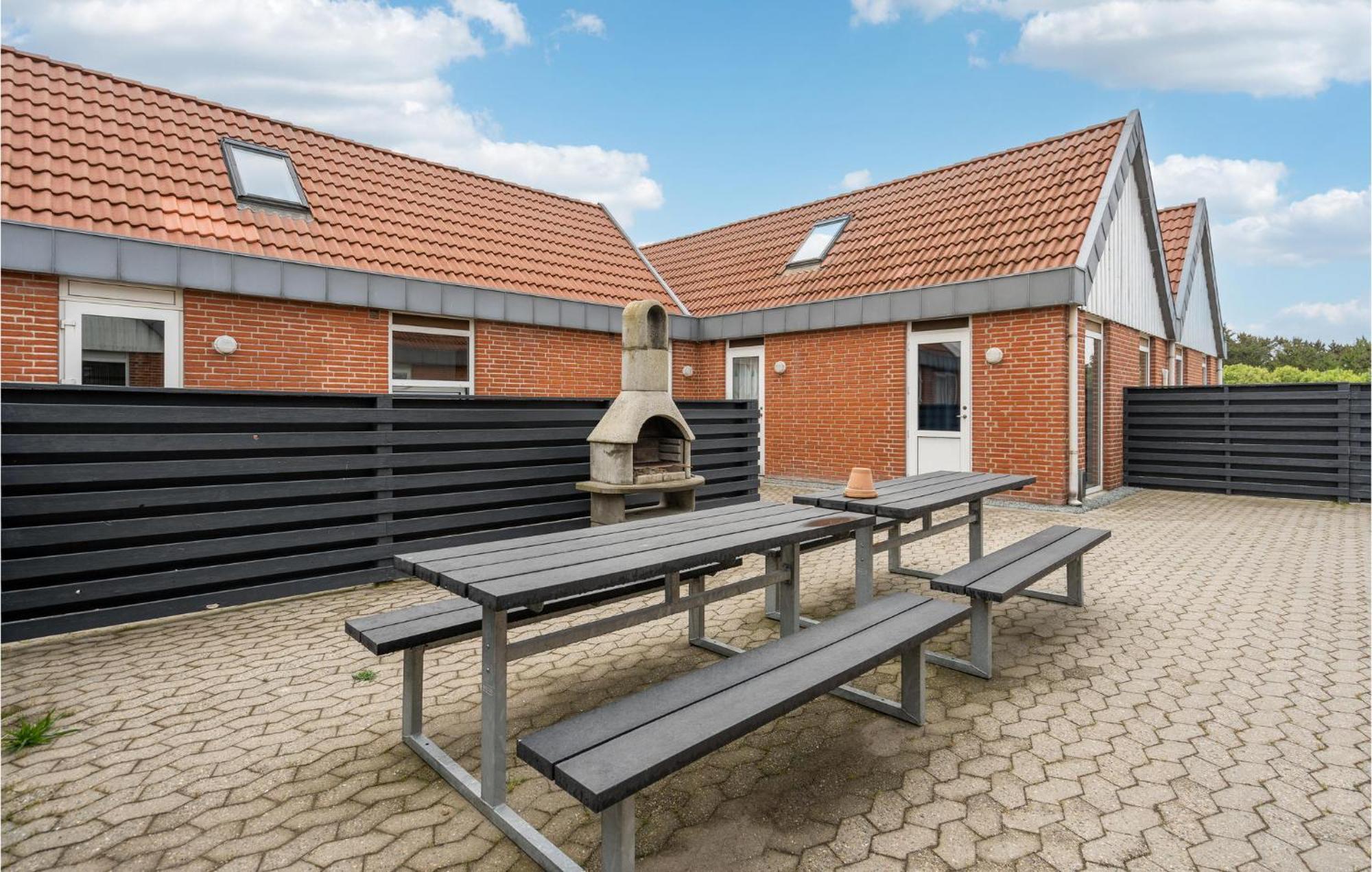 Amazing Home In Hvide Sande With Wifi Bjerregård エクステリア 写真
